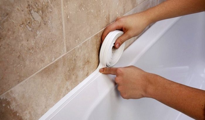 Топ 5 самых эффективных решений проблемы зазора между ванной и стеной